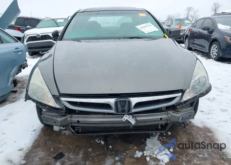 2006 Honda Accord 2.4 Ex z USA, uszkodzony, nr VIN 1HGCM56846A081634